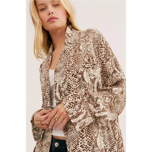Free People WILD NIGHTS Kimono Duster Robe in Reptile Snake Print S NWOT $168 - Picture 1 of 8